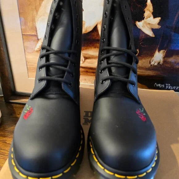DR MARTENS 1460 VONDA Floral Leather Boots 24722001 BLACK Men's Size 10 NEW - Picture 7 of 15